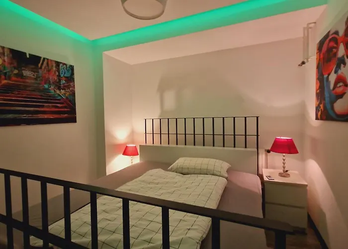 Apartman Kreuzberg 1-4 Guest Bedroom Kitchen Bathroom Cinema Berlin