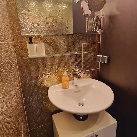 Kreuzberg 1-4 Guest Bedroom Kitchen Bathroom Cinema *