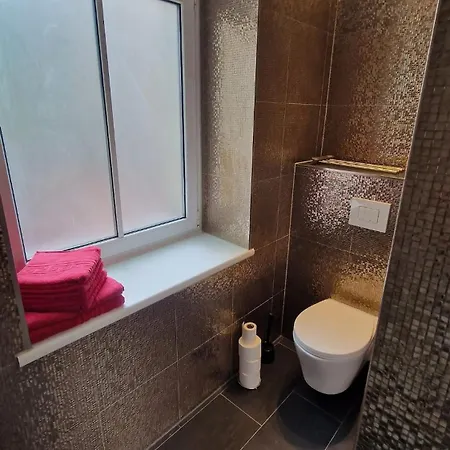 Kreuzberg 1-4 Guest Bedroom Kitchen Bathroom Cinema