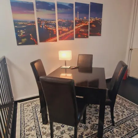 Kreuzberg 1-4 Guest Bedroom Kitchen Bathroom Cinema *
